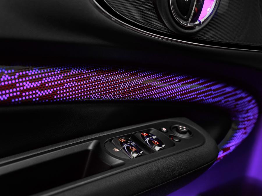 Детали интерьера Mini John Cooper Works Clubman 2016 года  (WW) (фото 42 из 102)